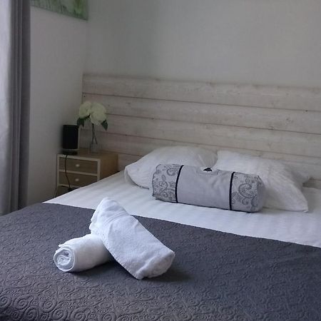 Maison De Ville Bed & Breakfast Magny-en-Vexin Ngoại thất bức ảnh